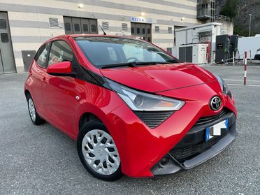 Toyota Aygo 1.0 BENZINA 72 CV 5 porte - CAMBIO AUTOMATICO