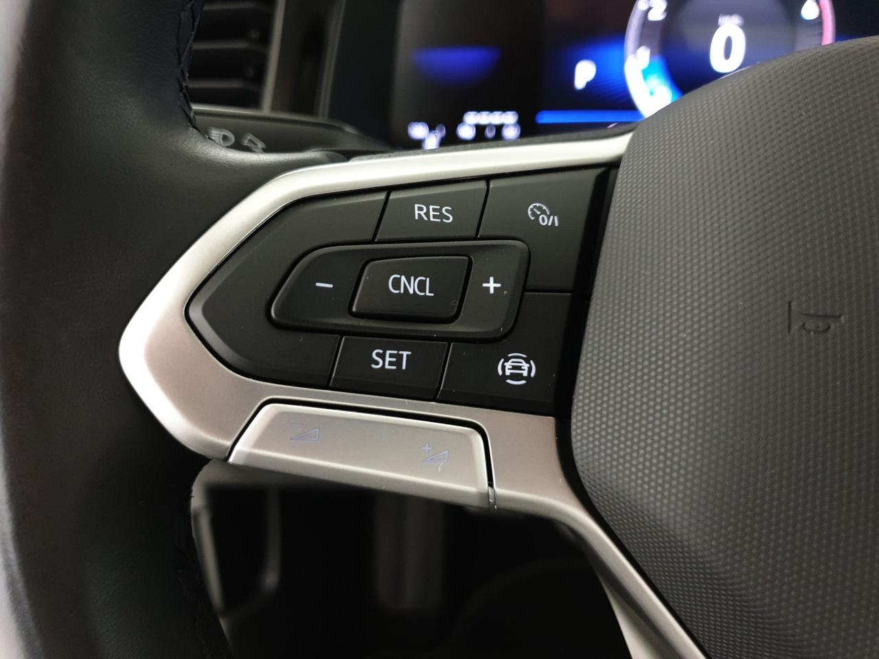 Volkswagen Polo 1.0 tsi life 95cv dsg