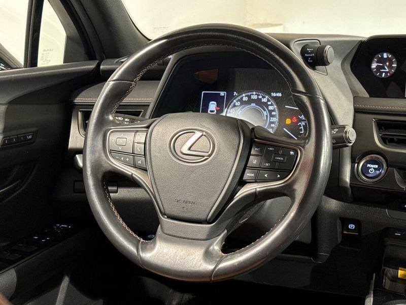 Lexus UX 250H 4WD Luxury