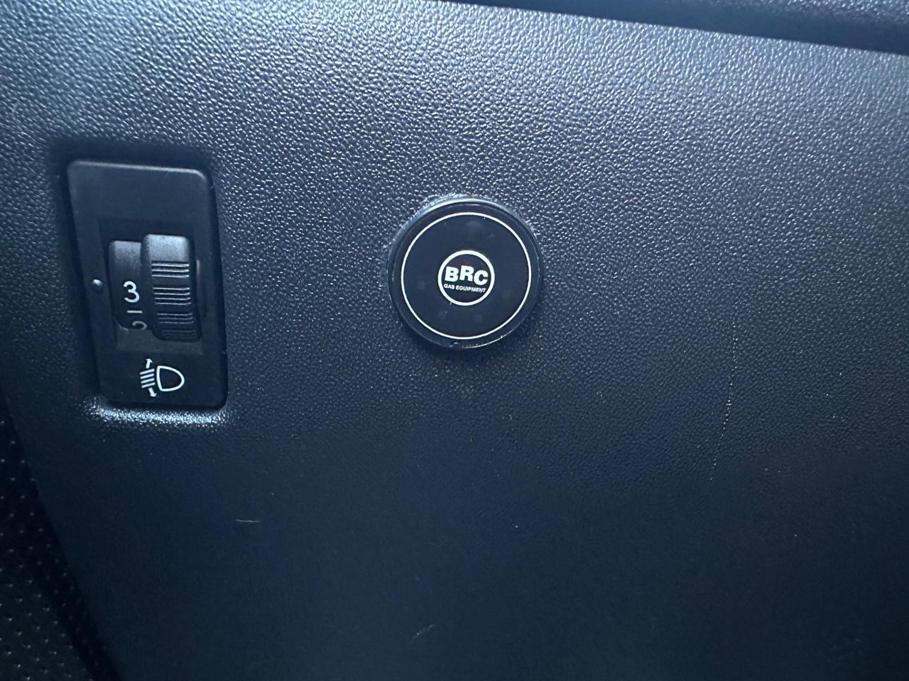 Peugeot 208 1.4 VTi 95 CV 5p. GPL Access