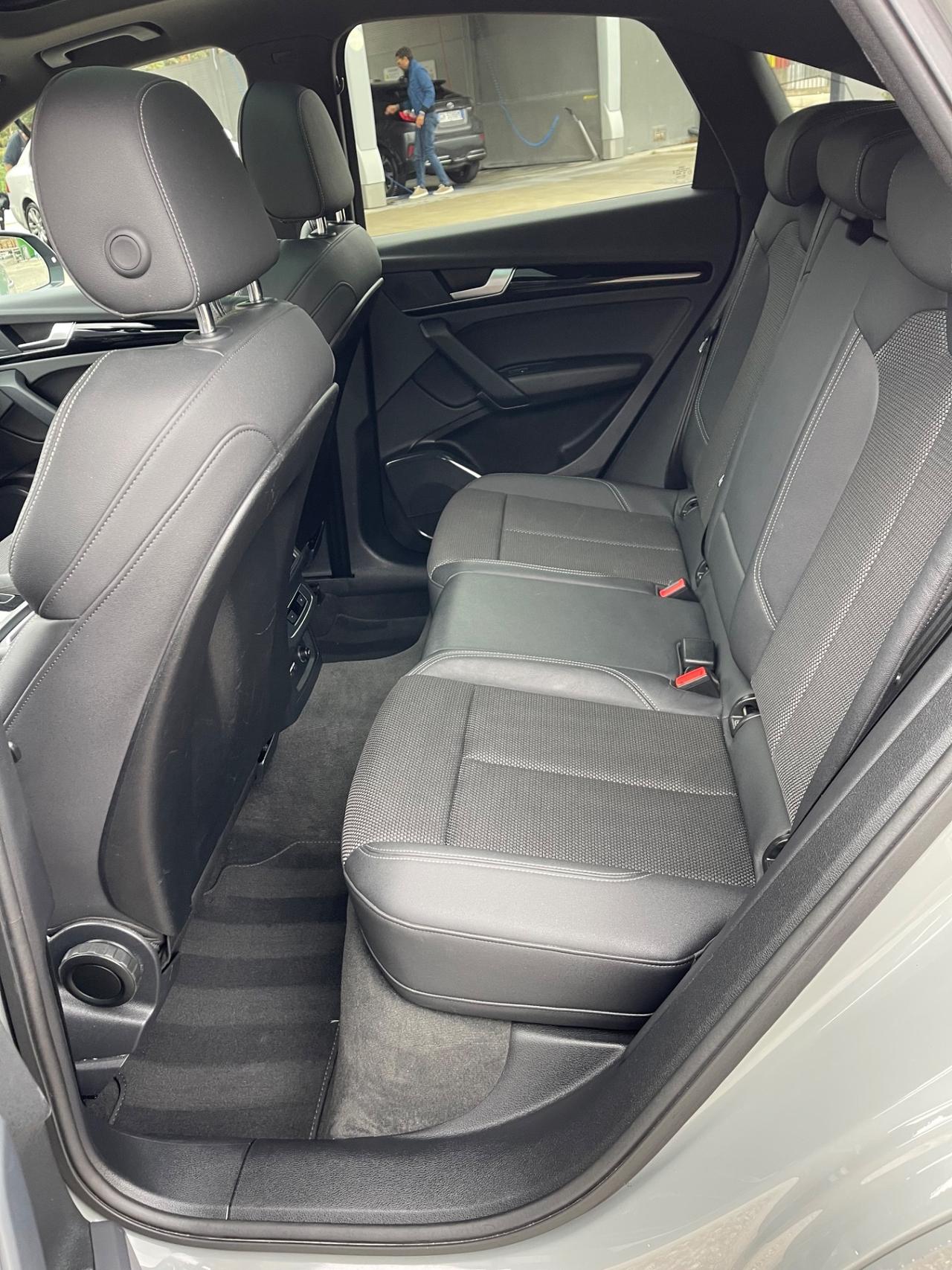 Audi Q5 SPB 40 TDI quattro S tronic Identity Black