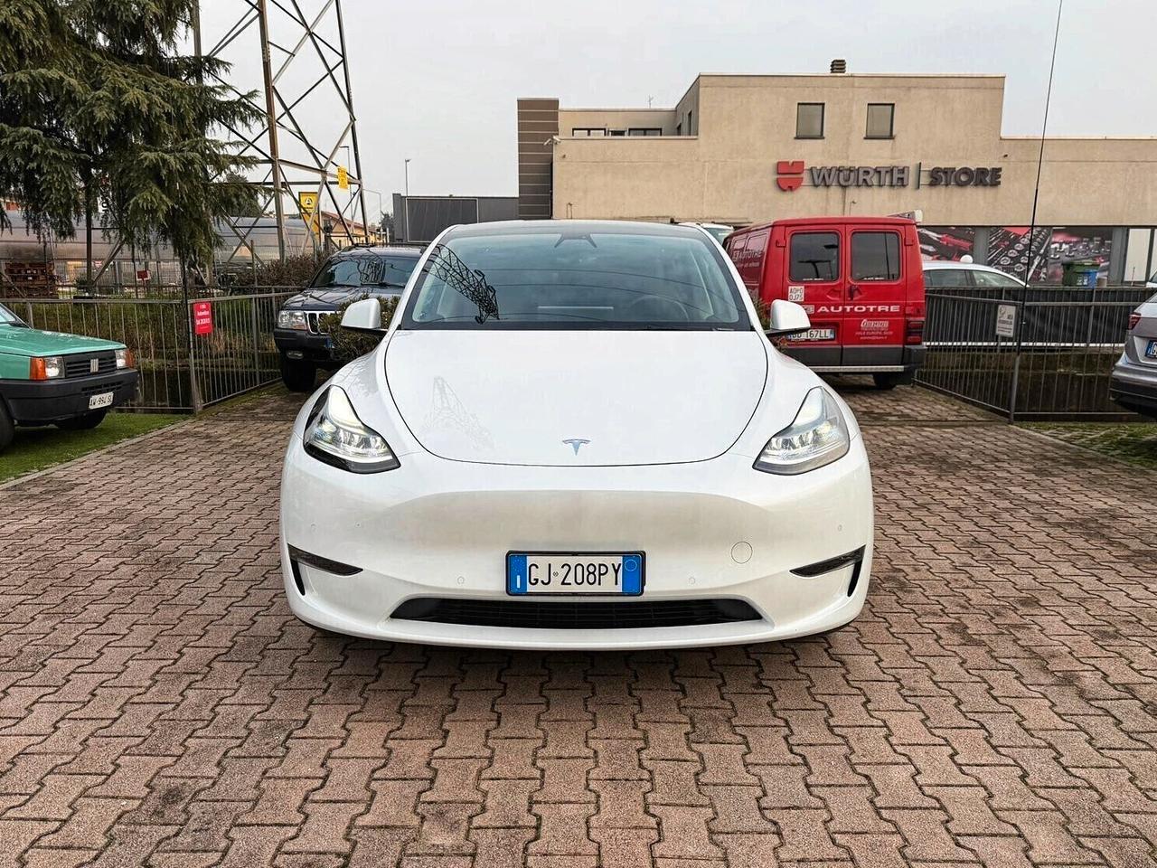 Tesla Model Y Long Range AWD