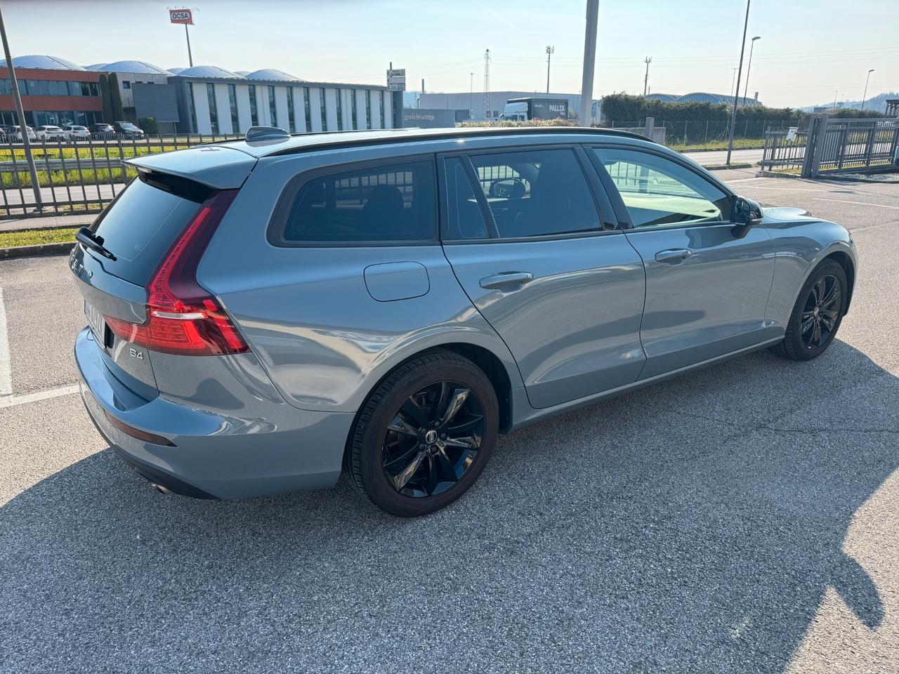 Volvo V60 B4 Geartronic Momentum Business