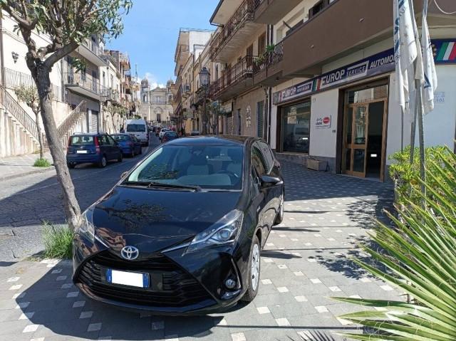 Toyota Yaris 1.5 Hybrid Business 73CV