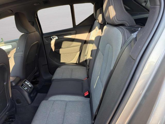 VOLVO XC40 T4 Recharge Plug-in Hybrid Inscription Exp | Tetto