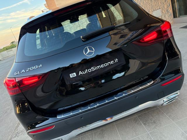 MERCEDES-BENZ GLA 200 d Automatic Business Extra