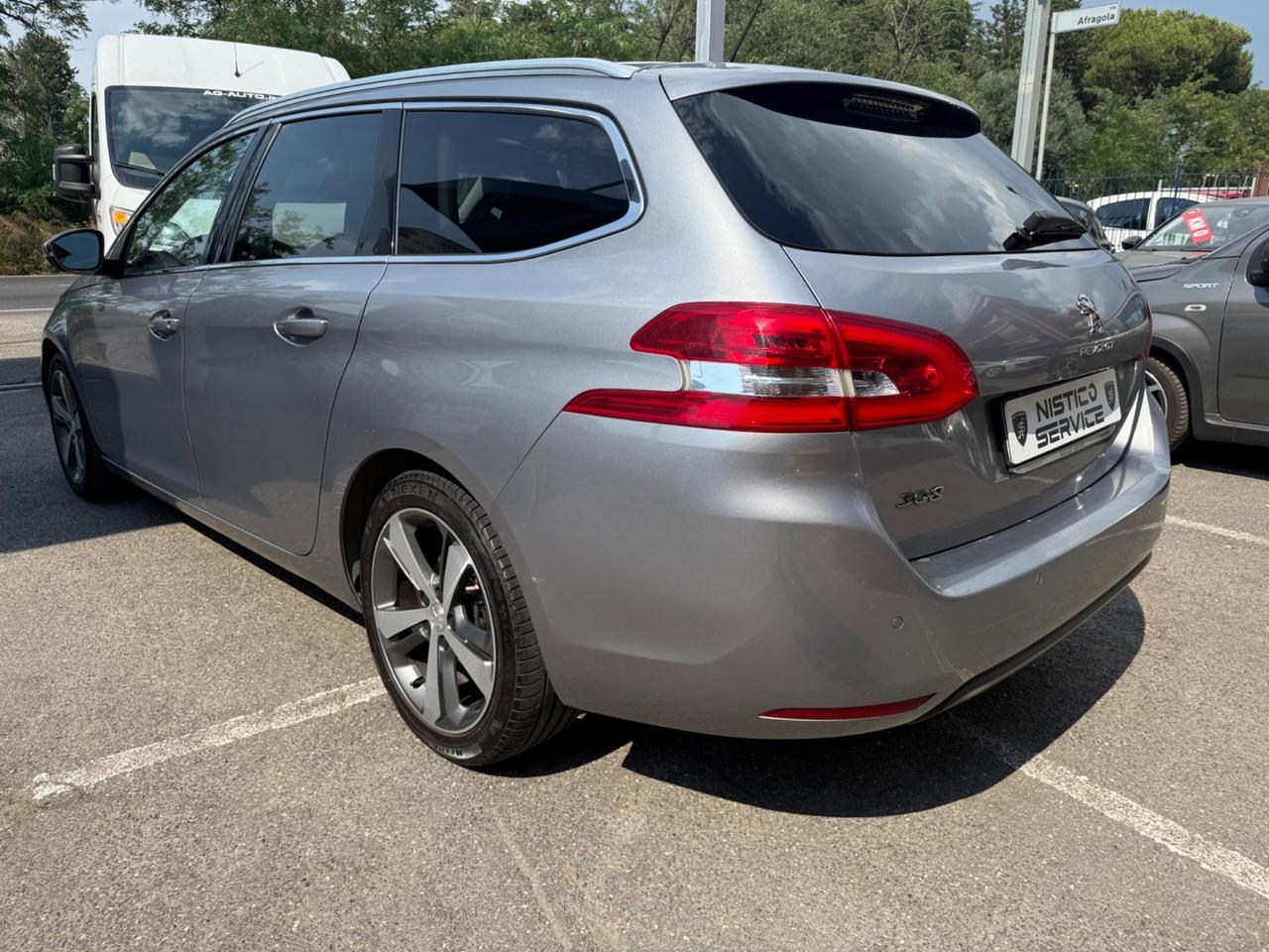 Peugeot 308 BlueHDi 120 S&S SW Allure