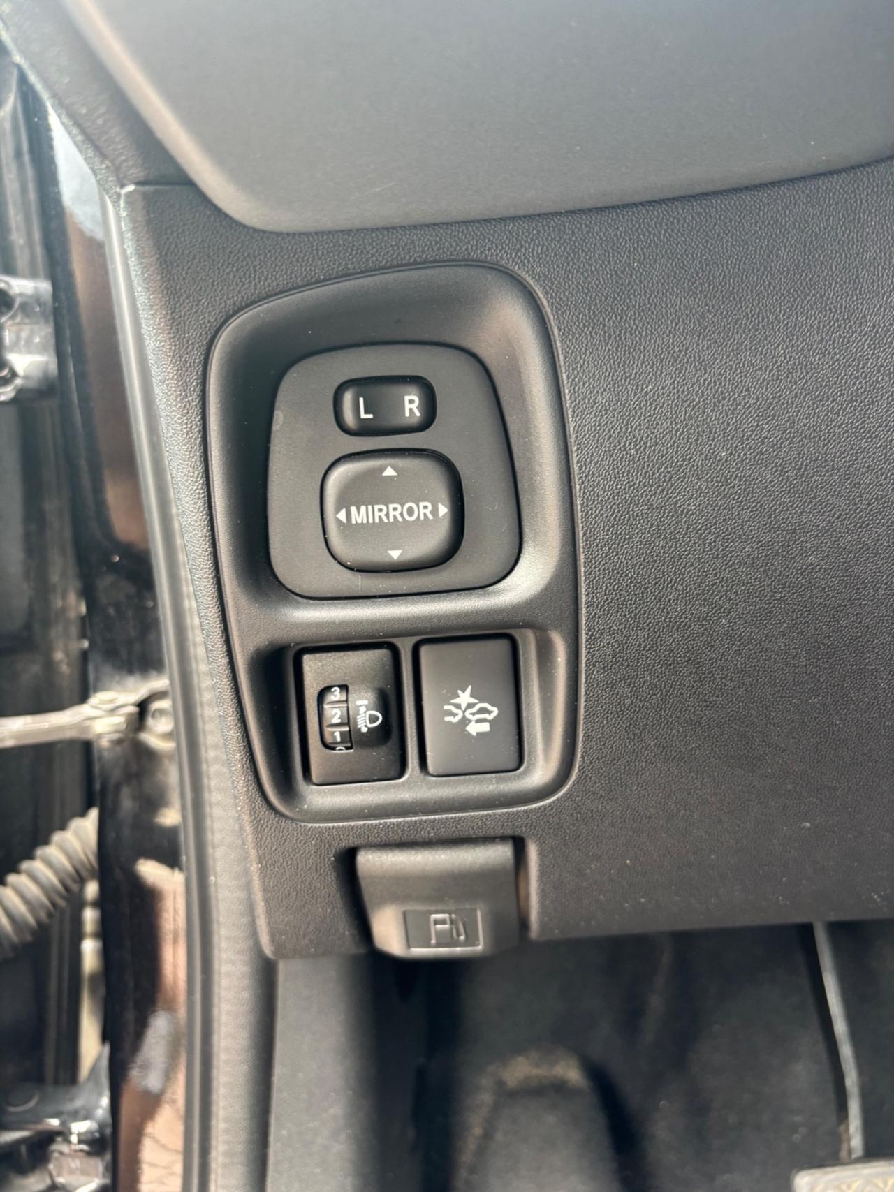 Toyota Aygo Connect 1.0 VVT-i 72 CV 5 porte x-wave