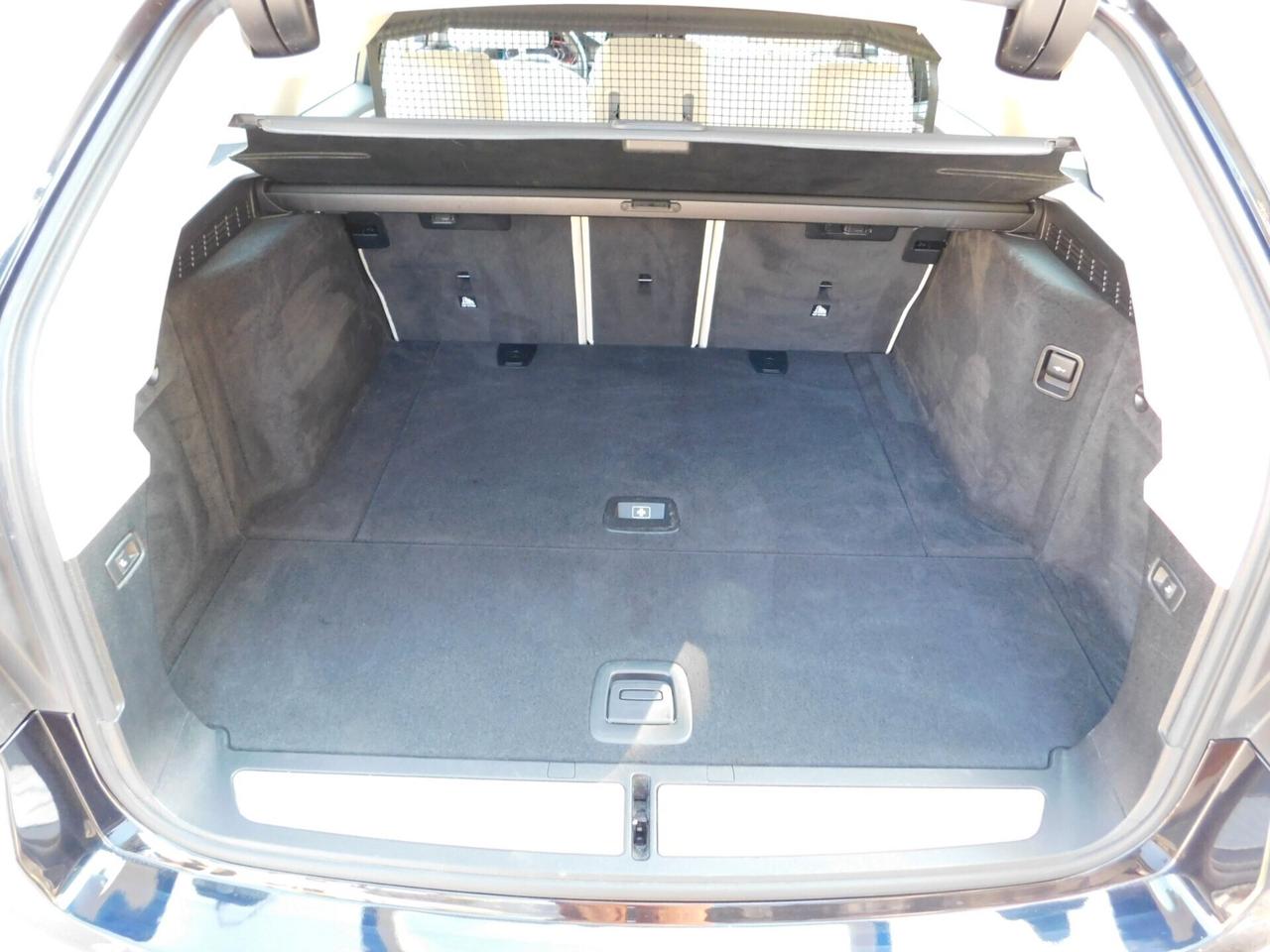 BMW 530d xDrive Touring INDIVIDUAL Pelle-Tetto-HeadUp