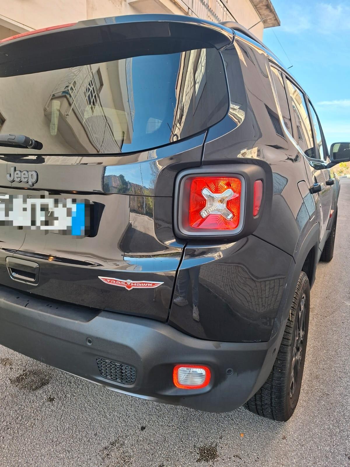 Jeep Renegade 2.0 Mjt 170CV 4WD Active Drive Low Trailhawk