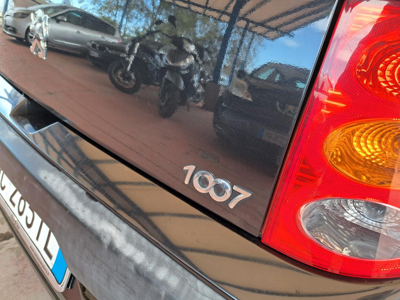 Peugeot 1007 1.4 BENZ.