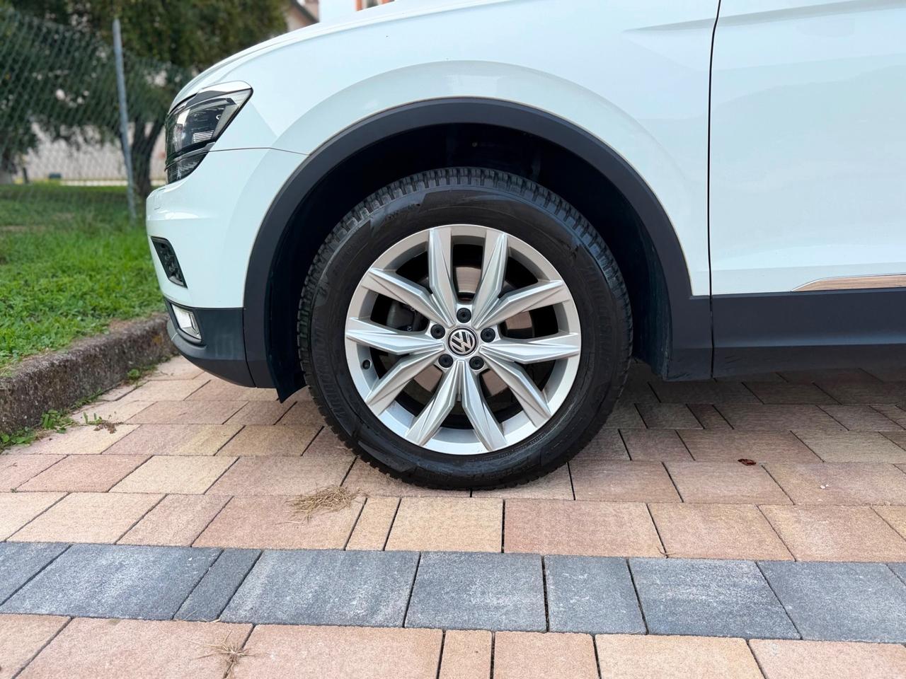 Volkswagen Tiguan 2.0 TDI SCR DSG Business BlueMotion Technology