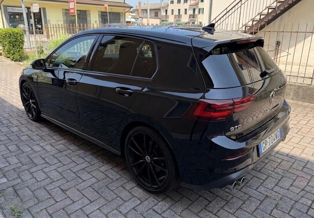 Volkswagen Golf 2.0 TDI DSG GTD 200Cv
