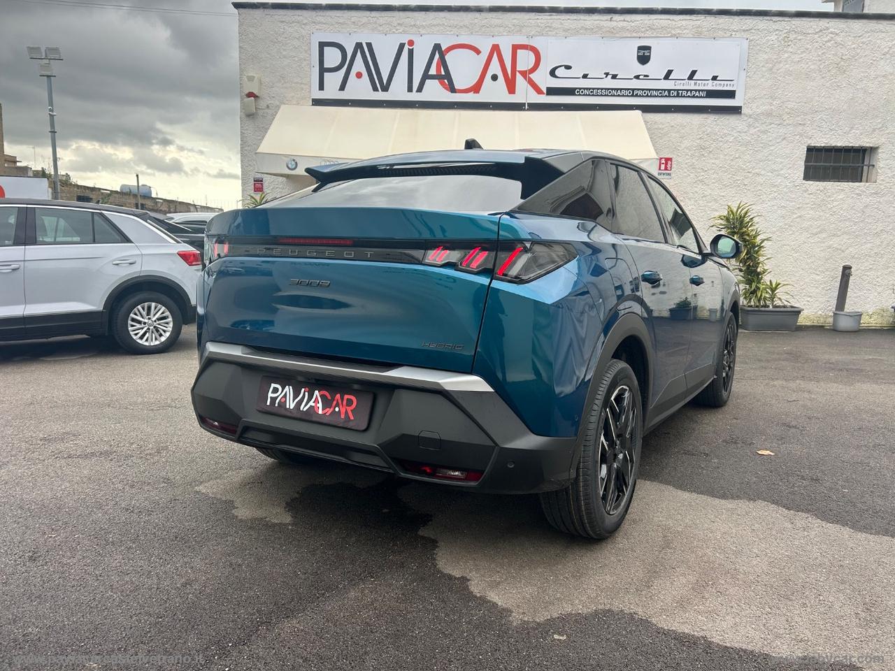 PEUGEOT 3008 Hybrid 145 e-DCS6 Allure KM/0