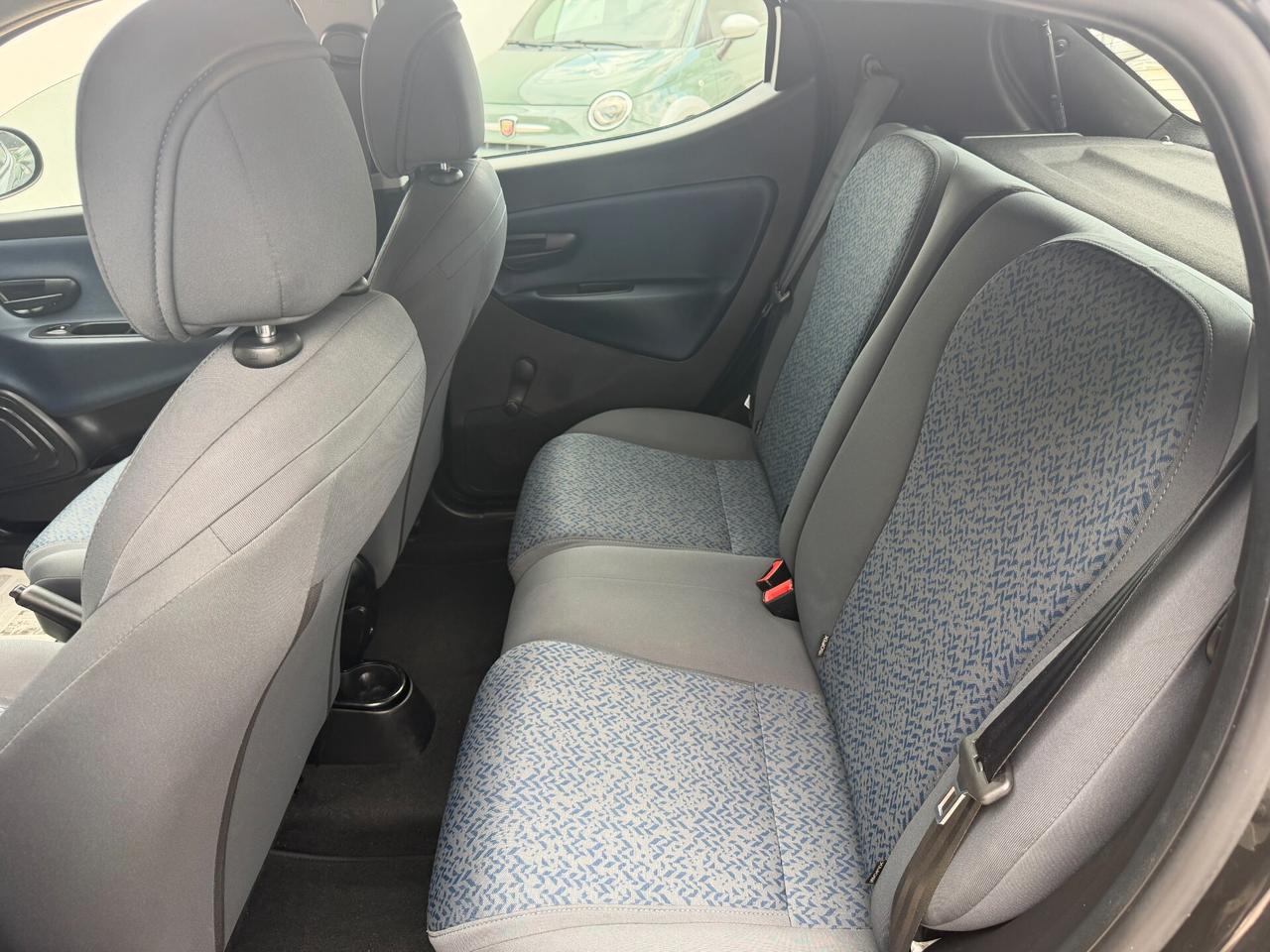 Lancia Ypsilon 1.0 FireFly 5 porte S&S Hybrid Gold Plus