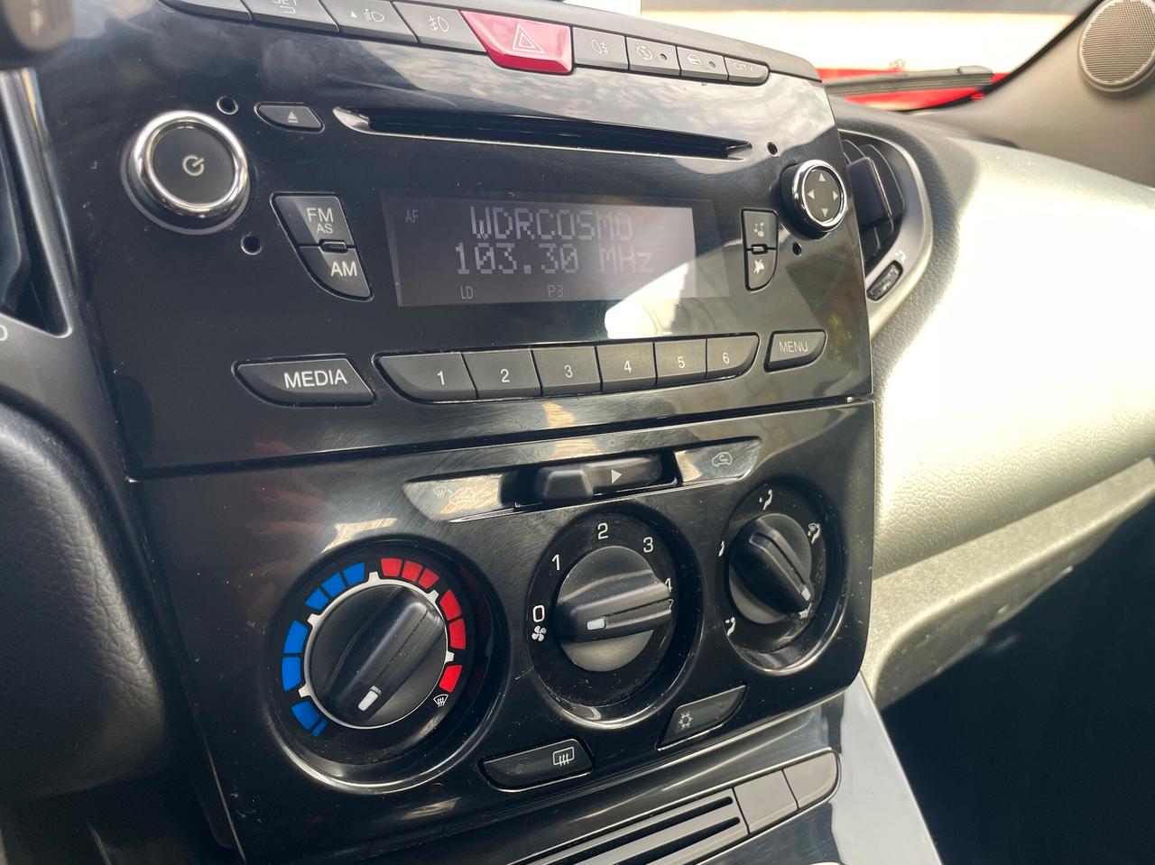 Lancia Ypsilon 1.2 69 CV 5 porte S&S Silver