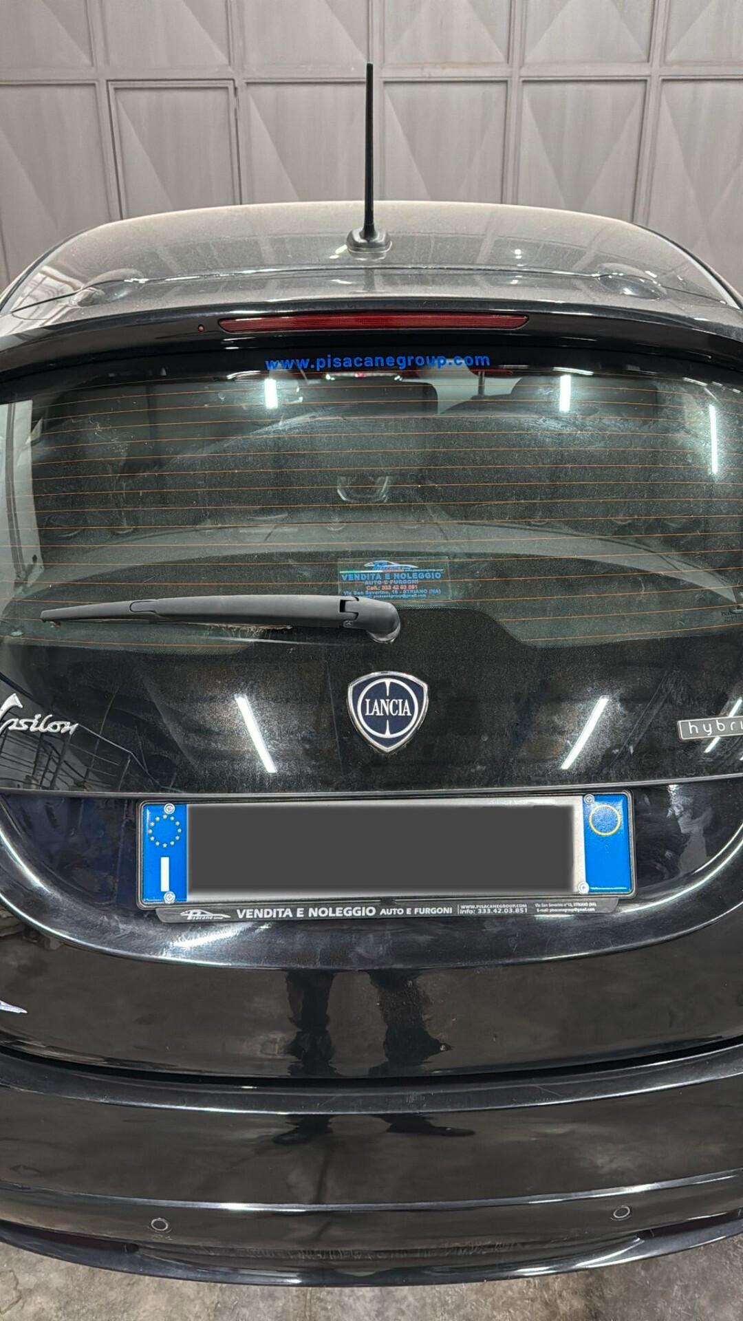 Lancia Ypsilon 1.0 FireFly 5 porte S&S Hybrid Alberta Ferretti