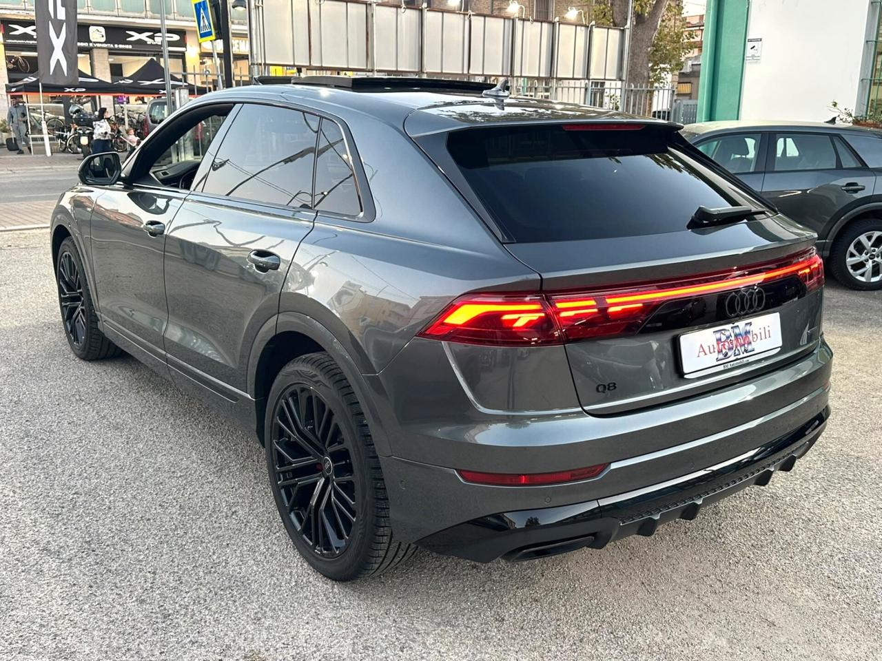 AUDI Q8 S-LINE QUATTRO 50TDI 286CV - IVA - 4X4 - PANO - LASER - C22" - BANG OLUFSEN