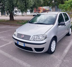 FIAT PUNTO 1.2 5P POCHI KM. 10-2010