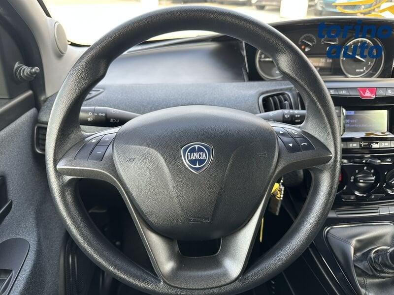 Lancia Ypsilon Ypsilon 1.0 firefly hybrid Silver s&s 70cv