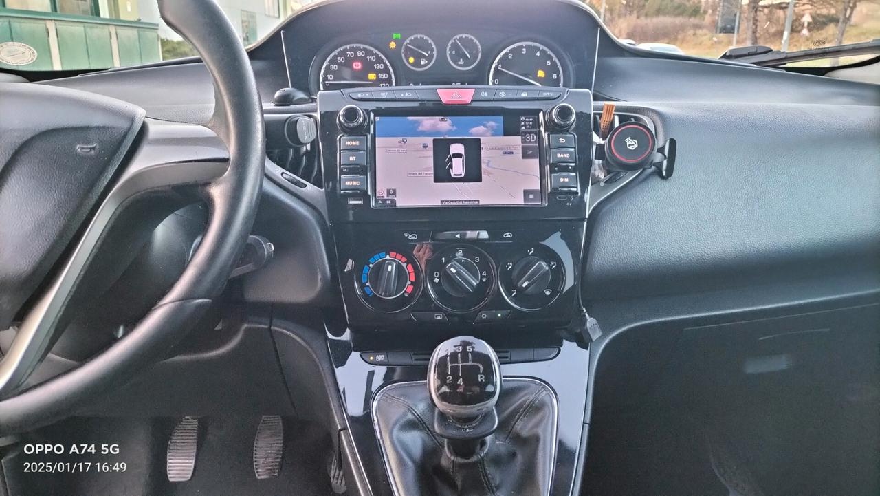 Lancia Ypsilon 1.2 69 CV Platino