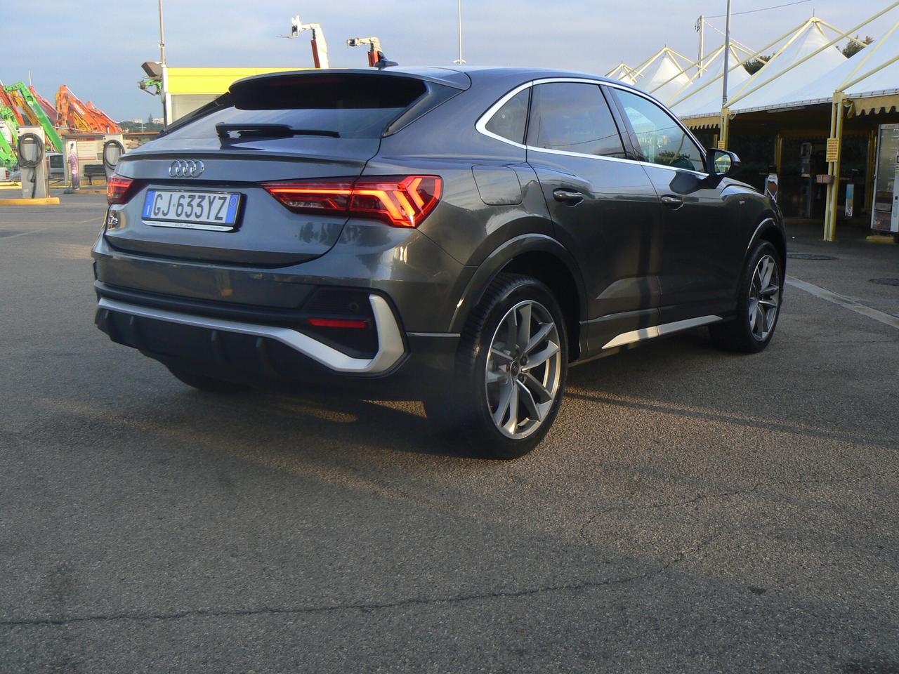 Audi Q3 SPB 35 TDI S tronic line edition KM 59.000 ORIGINALI