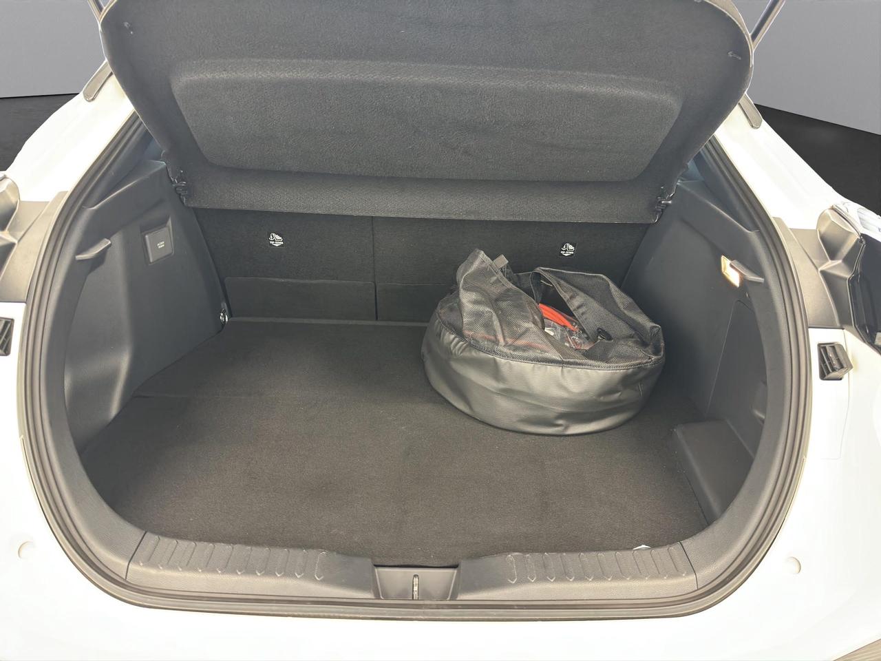 Toyota C-HR 2.0 phev Trend fwd e-cvt