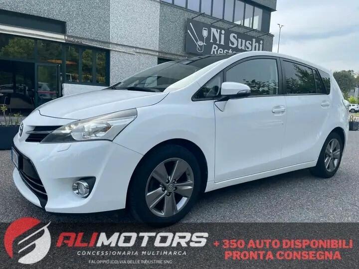 Toyota Verso 1.6 D-4D 7 posti*Tetto*Navi*Neopatentati*