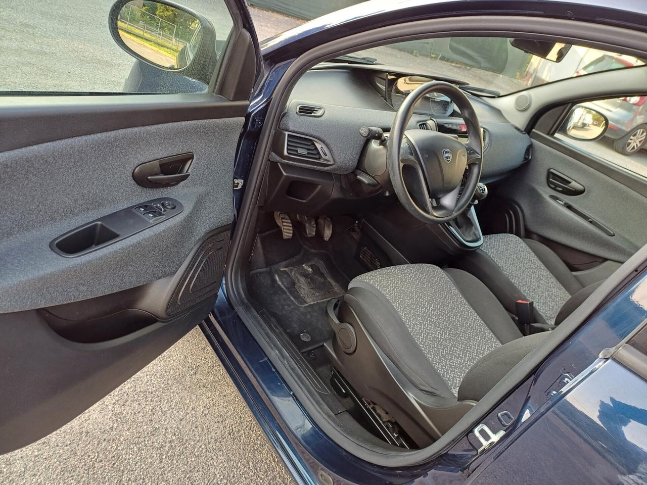 Lancia Ypsilon 1.2 69 CV 5 porte GPL Ecochic Platinum