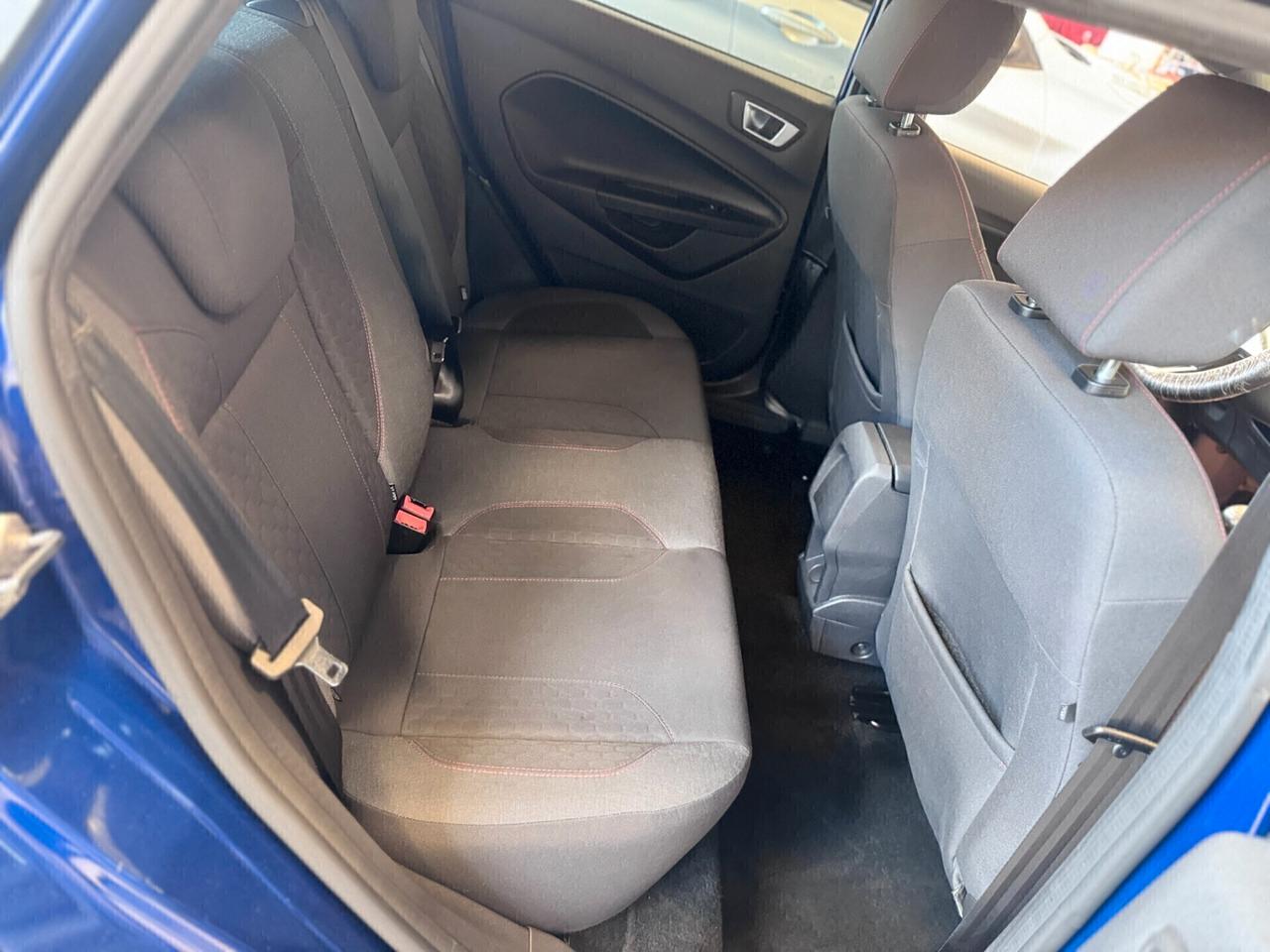 Ford Fiesta 1.5 TDCi 75CV 5 porte ST-Line