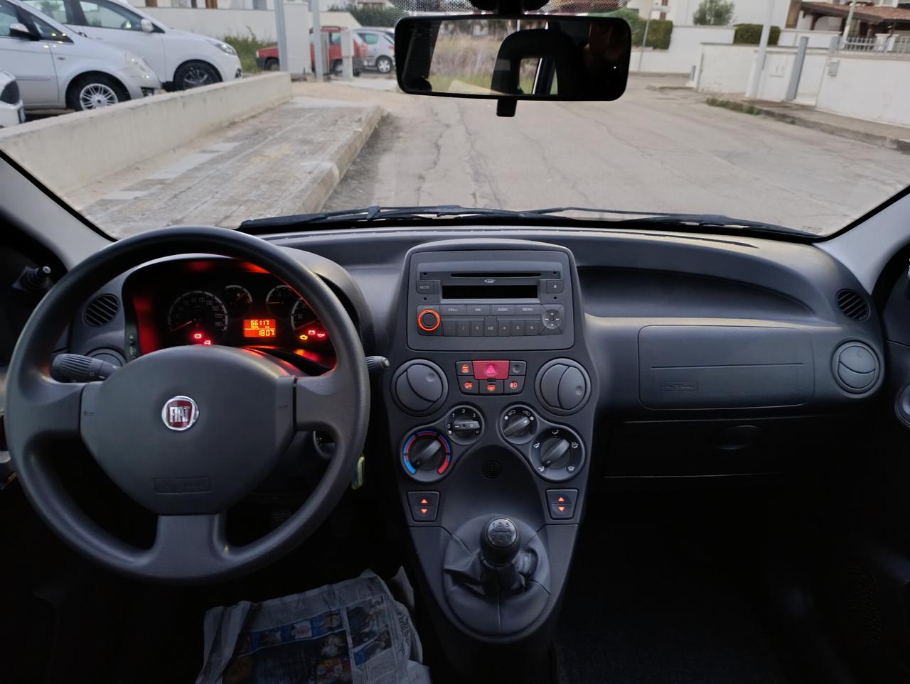 FIAT PANDA 1.2 BENZINA 05/2011 KM 65.000 1 PROPRIETARIO