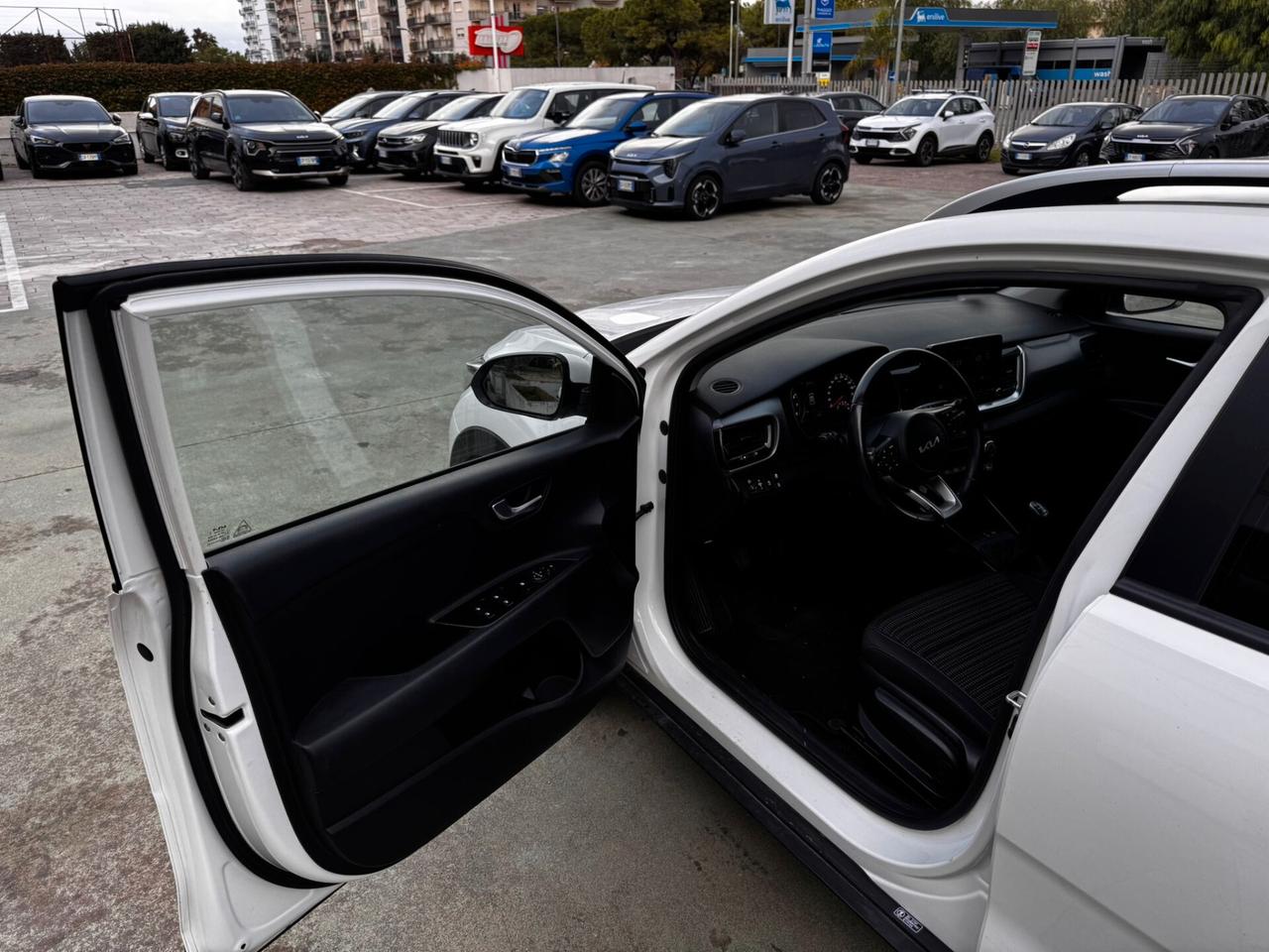 KIA STONIC 1.0 MHEV STYLE 2023 RETROCAMERA E SENSORI