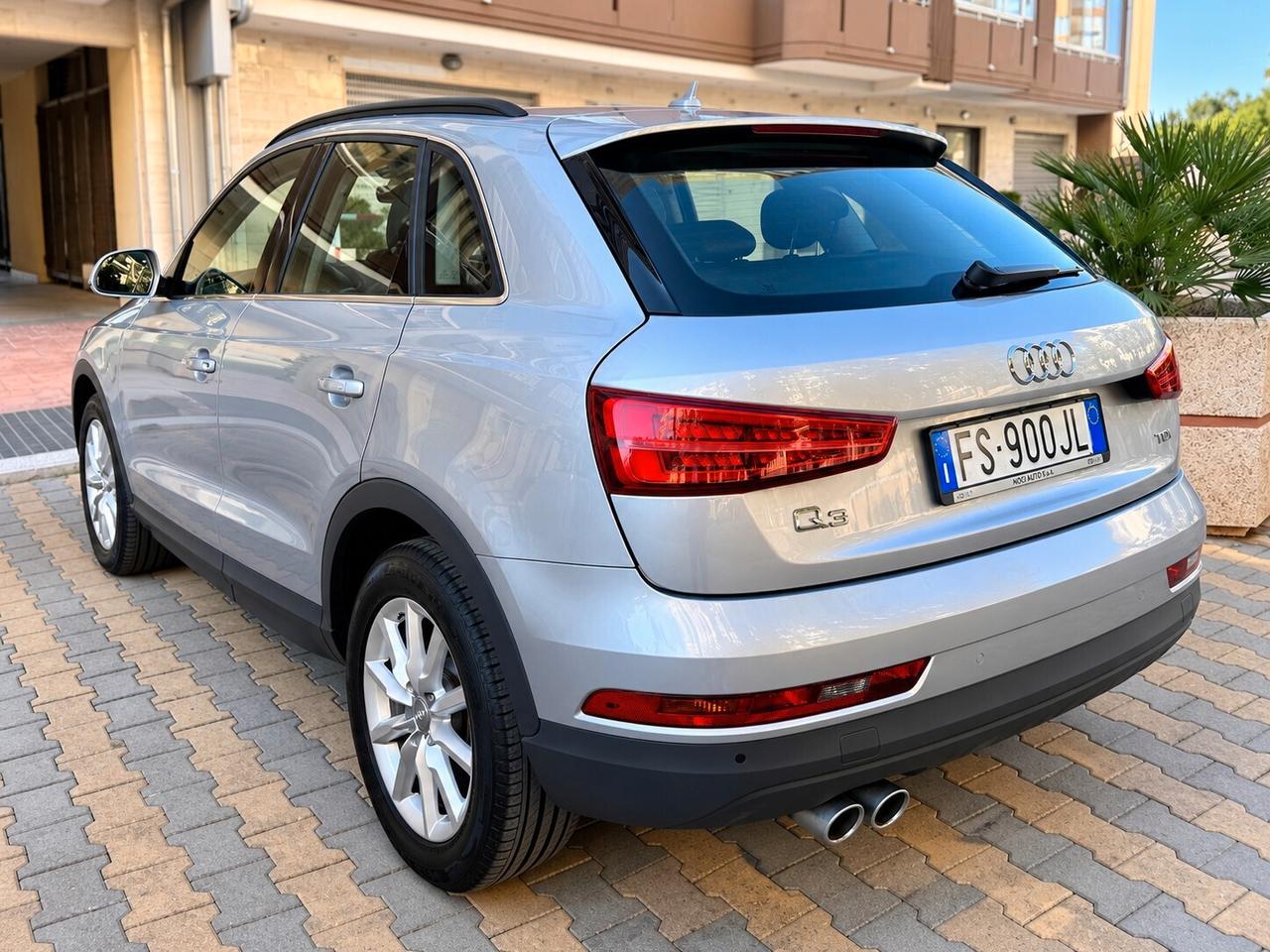 Audi Q3 2.0 TDI 120 CV Business