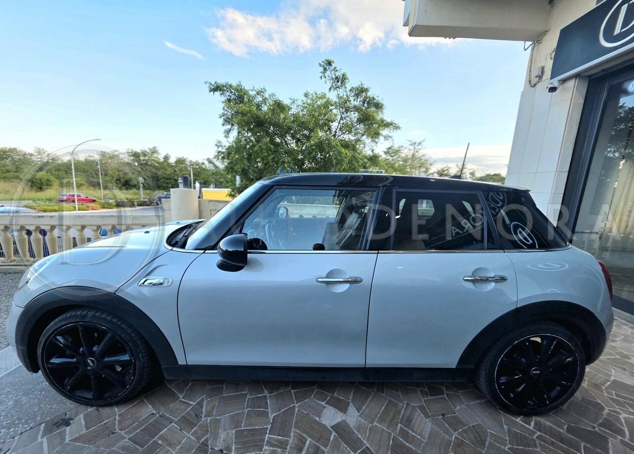 Mini 2.0 Cooper SD Business XL#AUTO#LED#PELLE#NAVI#AMBIENT LIGHT
