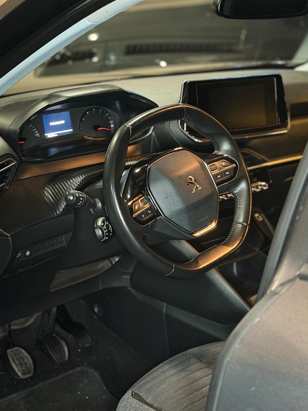 Peugeot 2008 PureTech 130 S&S EAT8 Allure