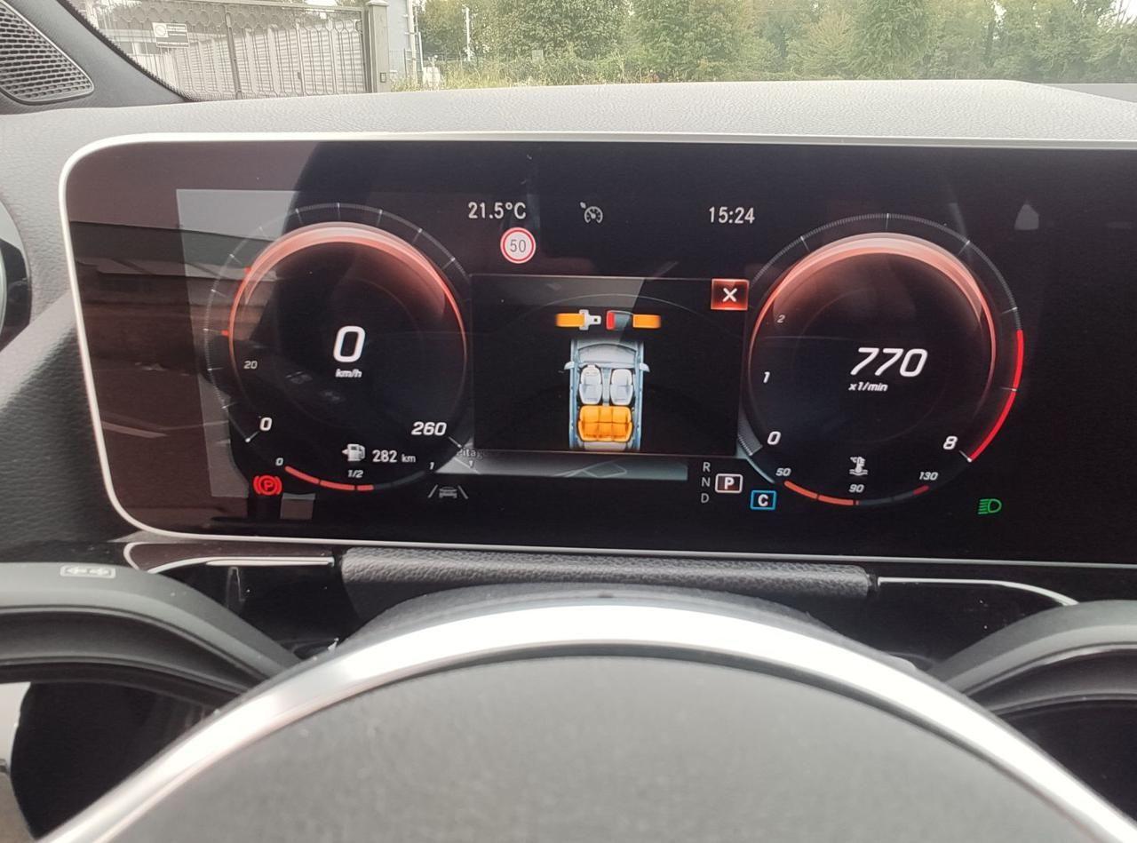 MERCEDES-BENZ GLA 200 Automatic Sport Plus