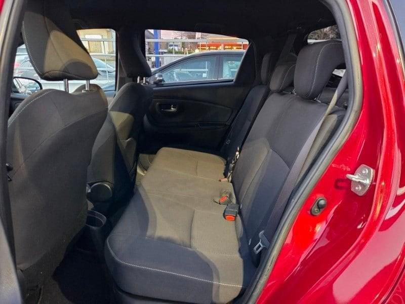 Toyota Yaris 3ª serie 1.5 Hybrid 5 porte Trend "Red Edition"
