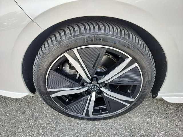 Peugeot 308 Plug-in Hybrid 225 e-EAT8 GT