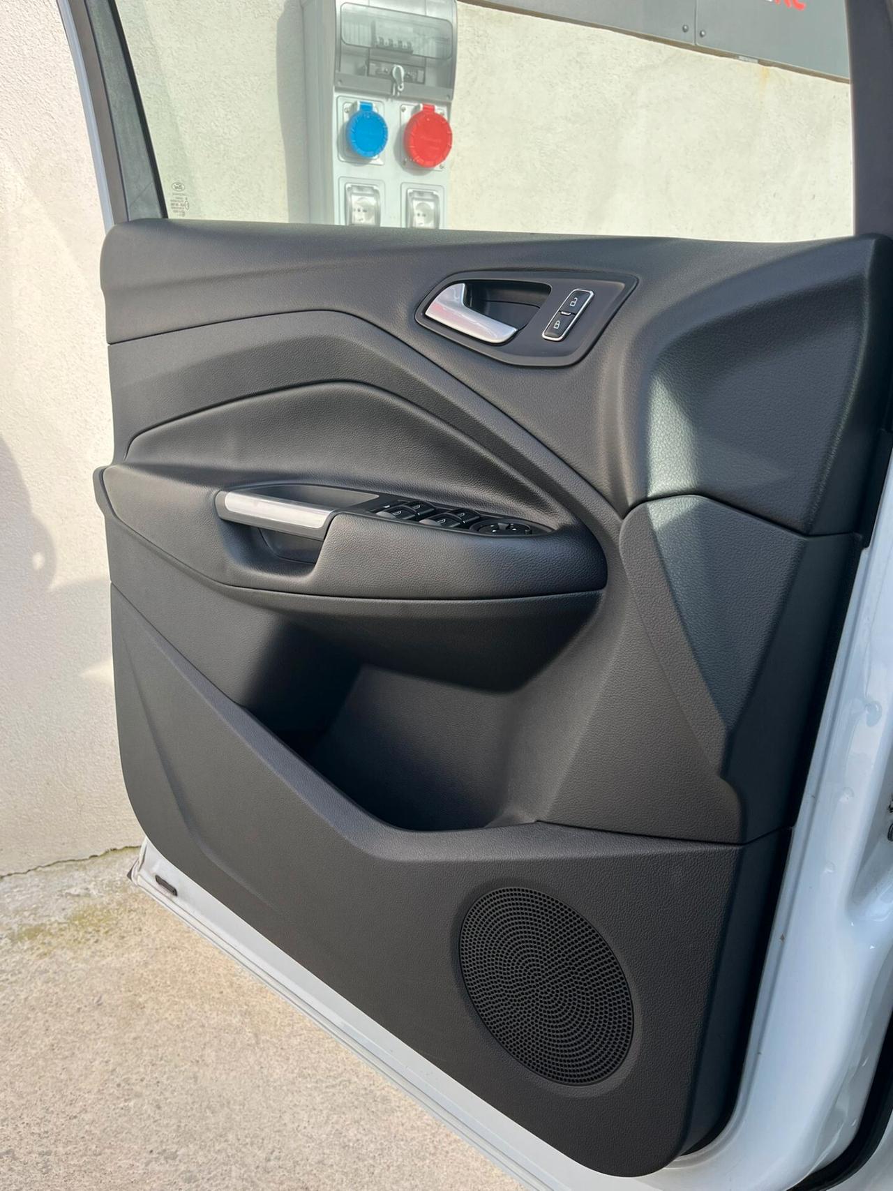 Ford Kuga 2.0 TDCI 120 CV S&S 2WD Titanium