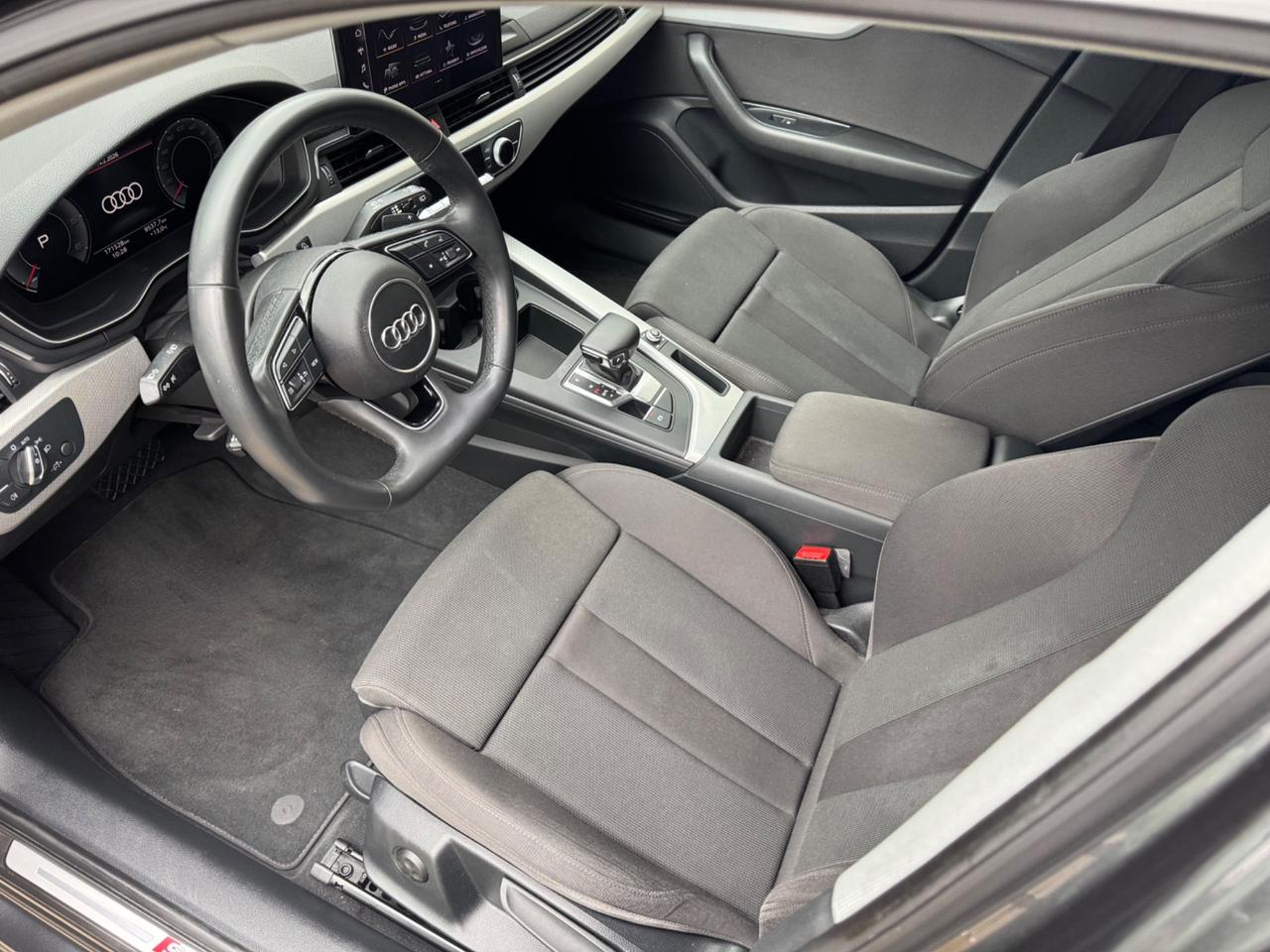 Audi A4 Avant 2.0 TDI 136cv - S.LINE - CERCHI 18 -