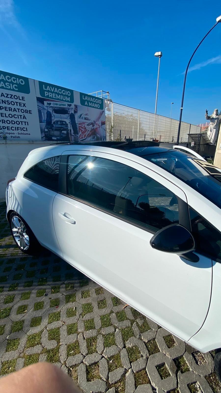 Opel Corsa 1.4 16V 3 porte b-color