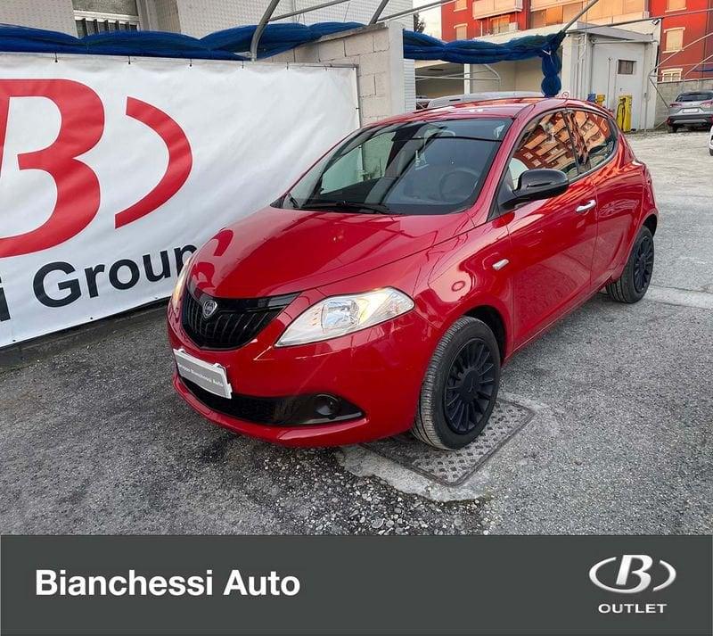 Lancia Ypsilon 1.0 FireFly 5 porte S&S Hybrid Silver