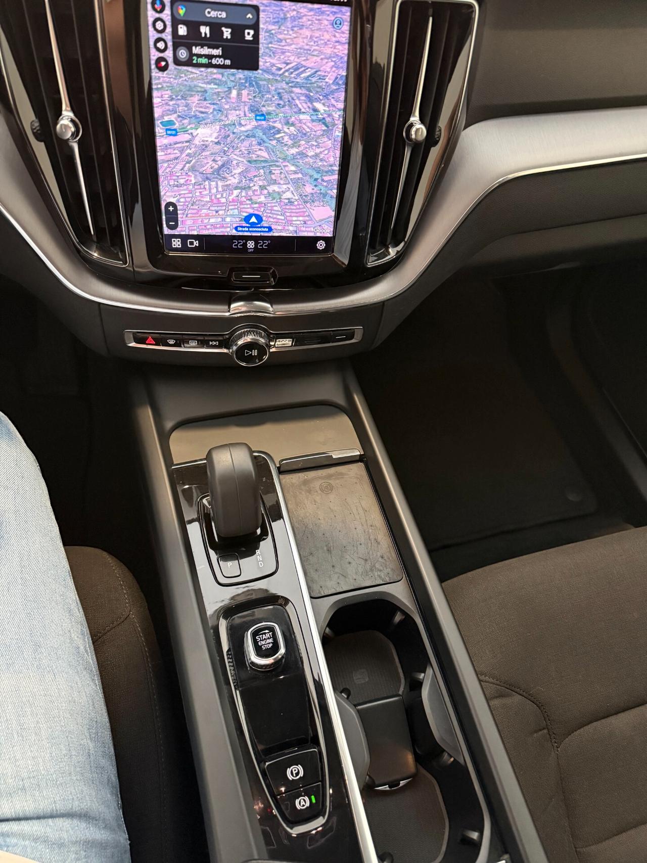 Volvo XC 60 XC60 B4 (d) AWD automatico Momentum Pro