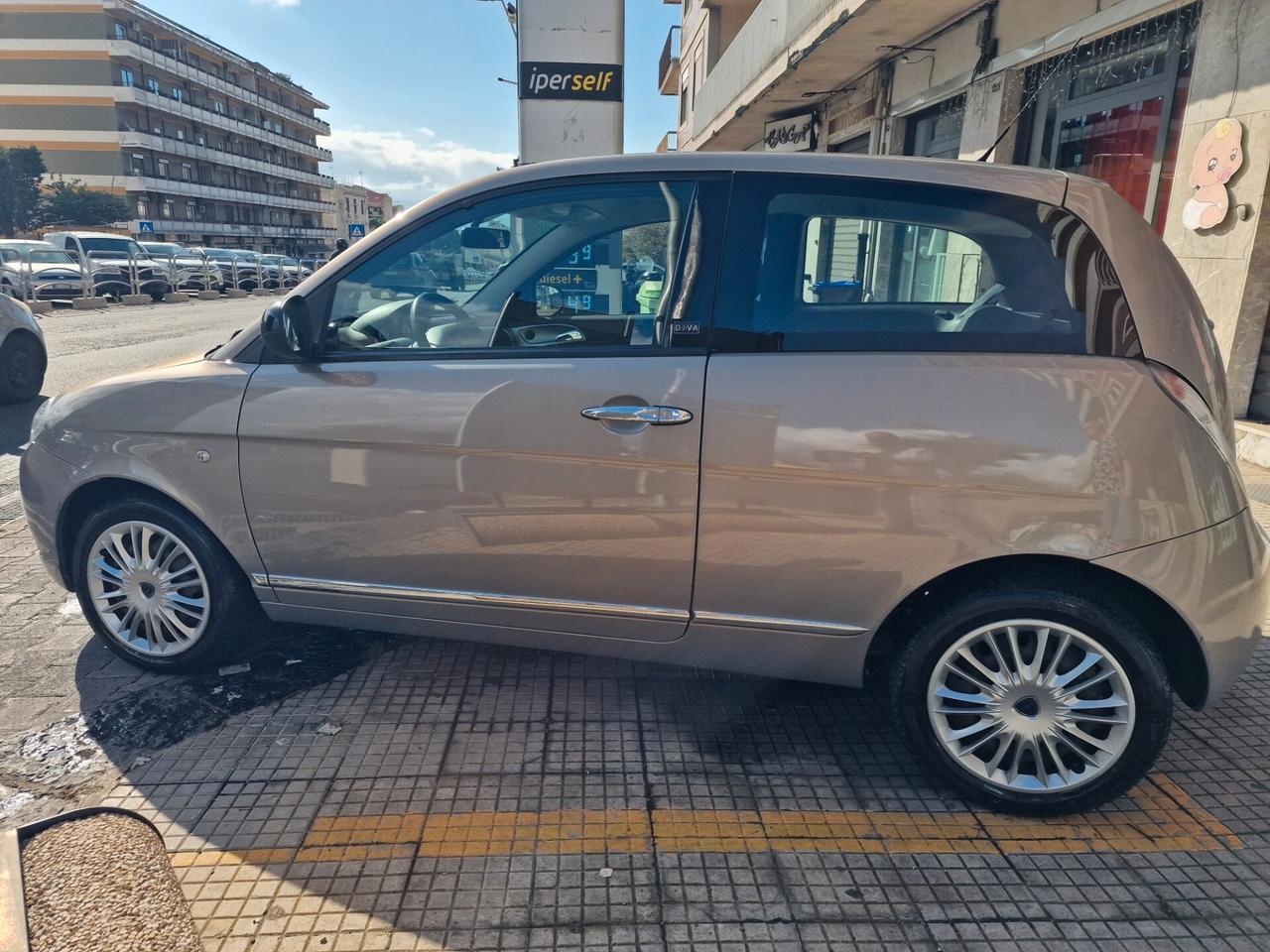 Lancia Ypsilon 1.2 69 CV Diva