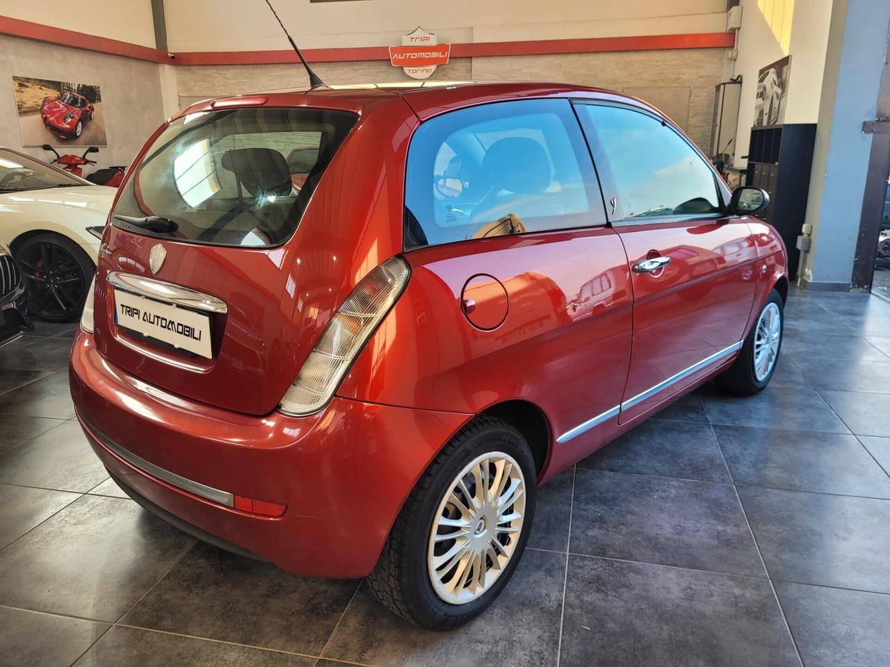 Lancia Ypsilon 1.4 Argento