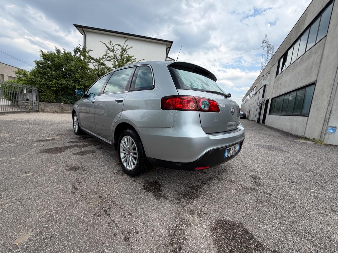 Fiat Croma 1.9 Multijet Active PUR-O2