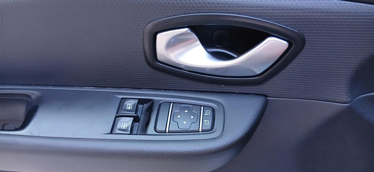 Renault Clio dCi 8V 90CV 5 porte Energy