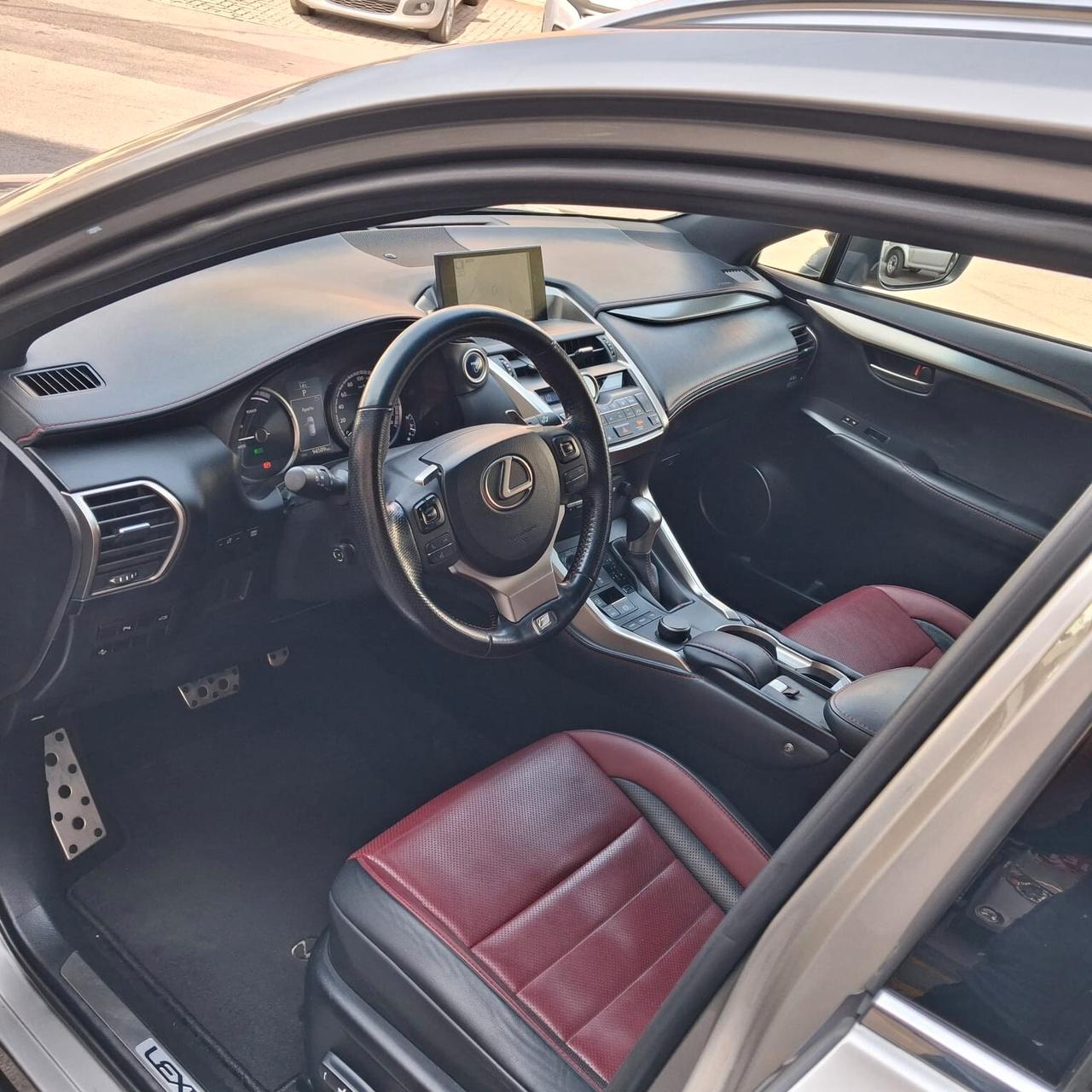 Lexus NX 300h Hybrid 4WD F-Sport