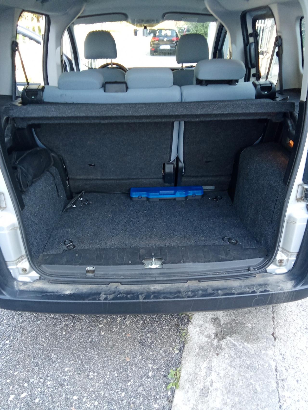 Peugeot Bipper 1.3 HDi 75 FAP Outdoor 011