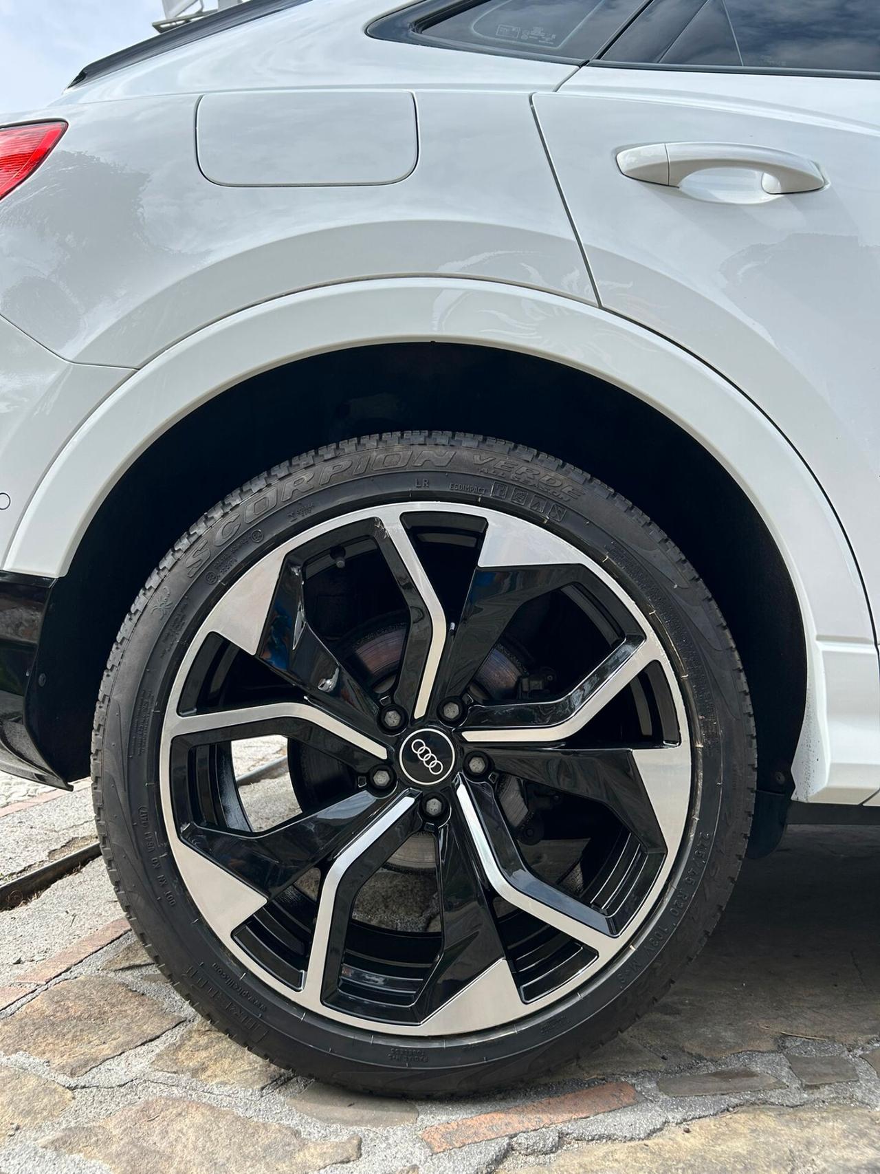 Audi Q3 35 TDI S tronic line edition Aut. Led .Tetto Apribile Pelle Navy Camera Matrix